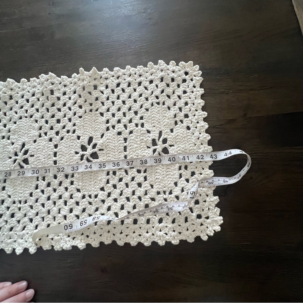 White/Cream Rectangular Crochet Flower Table Runner - Picture 7 of 8